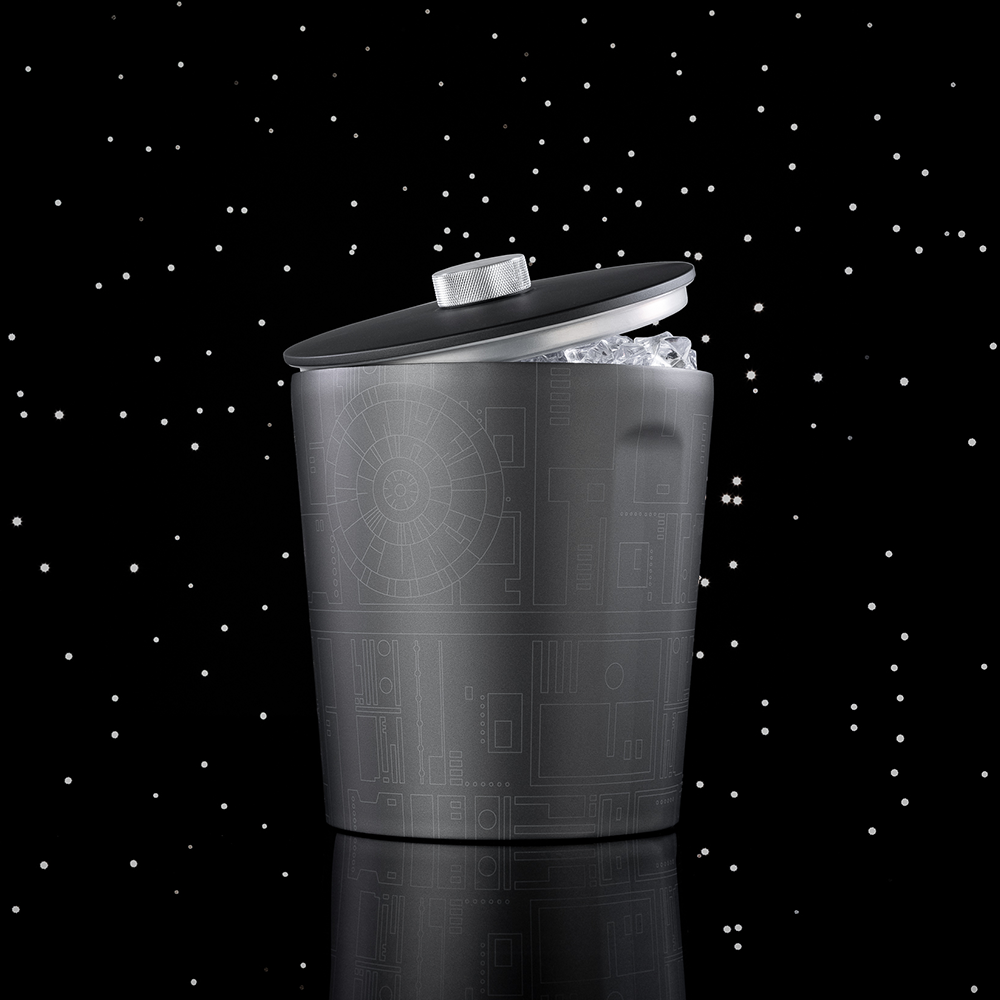 star-warstm-ice-bucket-j6 DS-Lifestyle.png