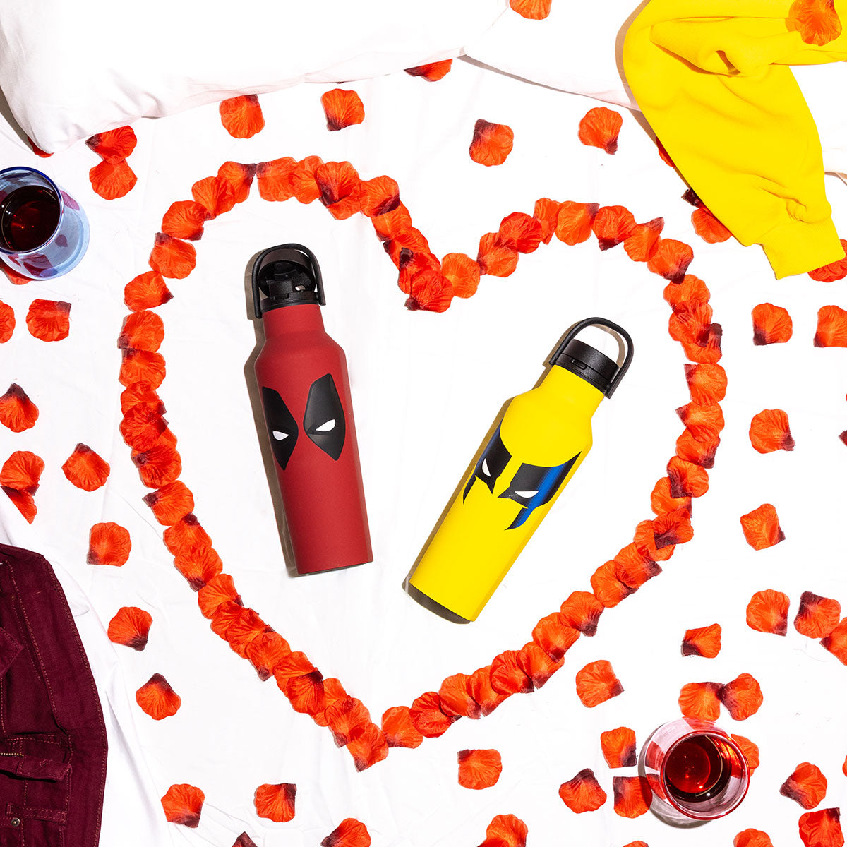 deadpool-and-wolverine-drinkware-i7 a7afce7e71cf--DeadpoolWolverine-PDPLifestyle2.jpg